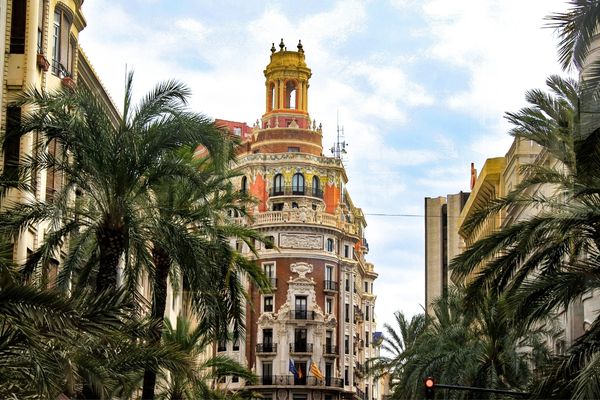 Ahorra con La Luz Más Barata en Valencia